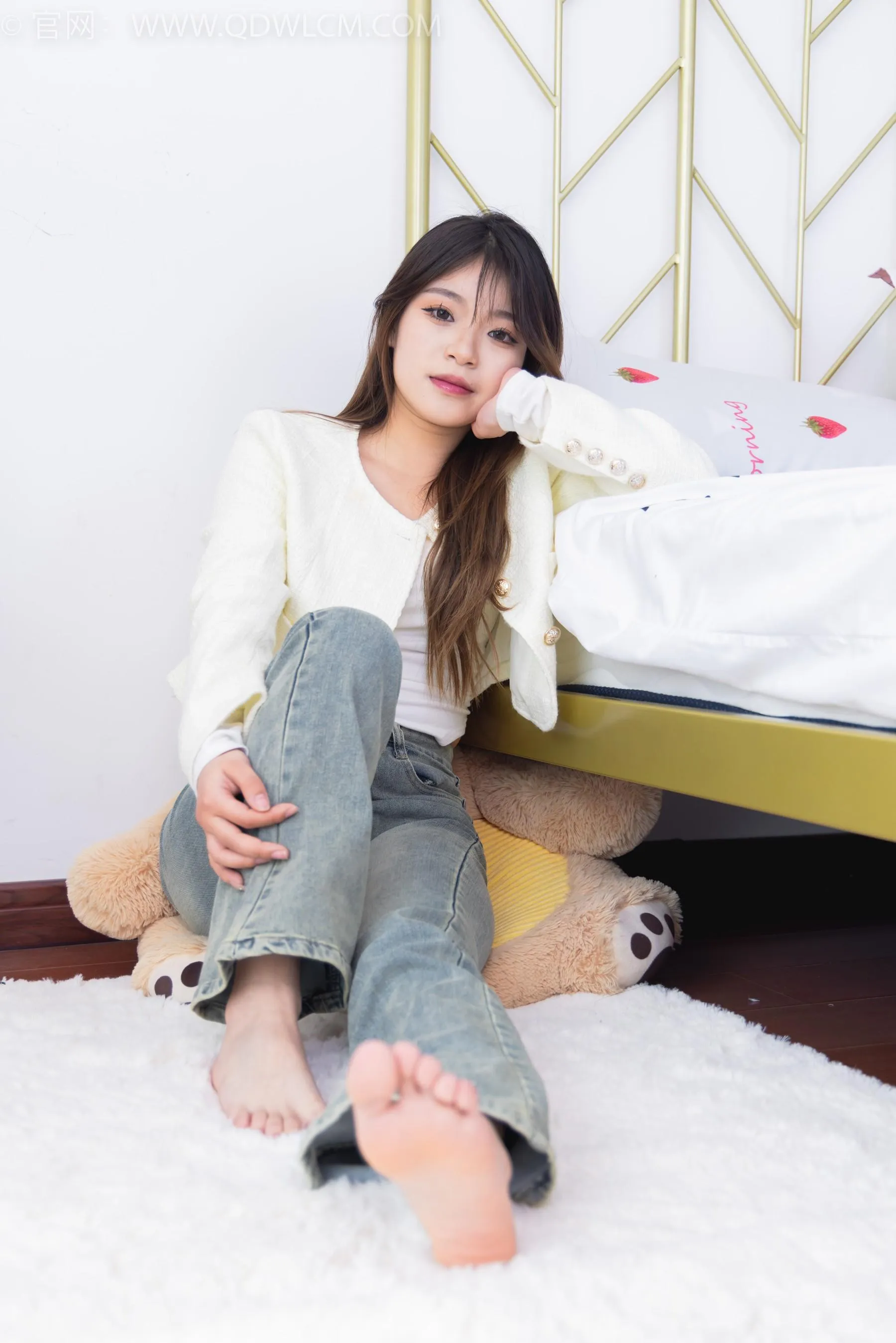 物恋传媒 NO.1556 闪闪-闪闪发光 [151P]插图1
